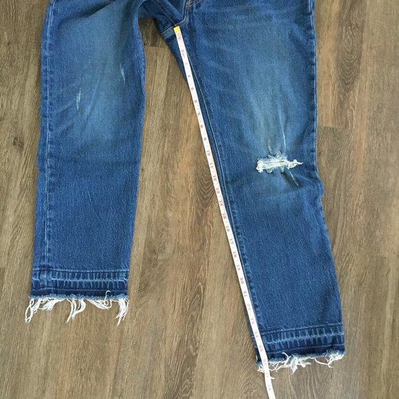 Levi's 501 Straight Jeans in Wear & Tear Wash - Picture 10 of 11